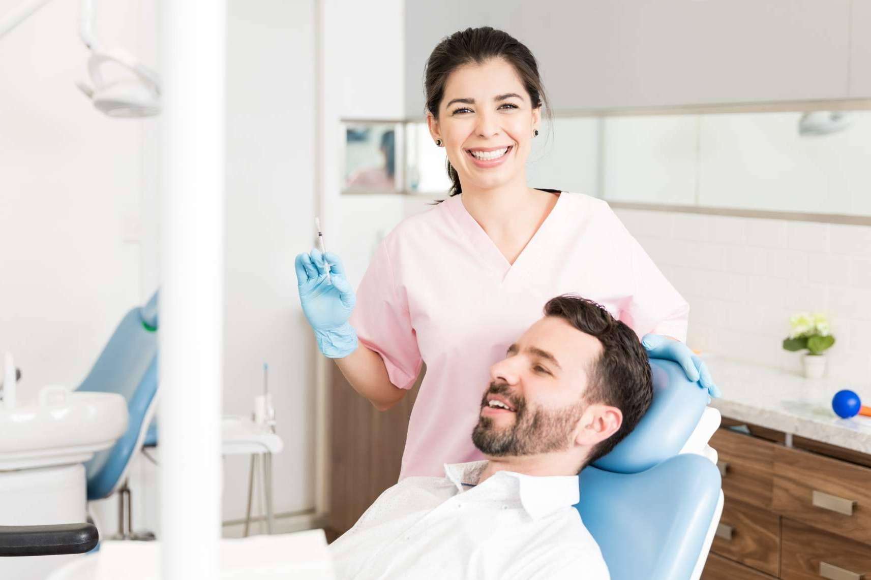 Dermasthetic Formación en Medicina Estética con diploma universitario